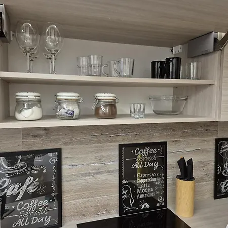 Apartment Q Pl ,klimatyzowane 2, 3 Pokojowe Przy Manufakturze Z Garazem Gratis, Fv