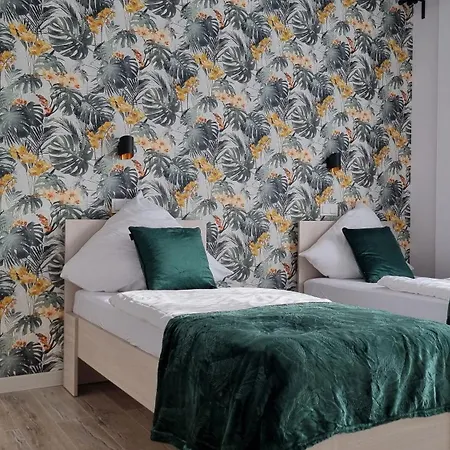 Q Pl ,klimatyzowane 2, 3 Pokojowe Przy Manufakturze Z Garazem Gratis, Fv Apartment