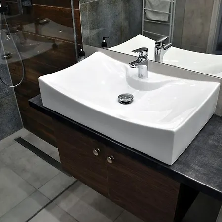 Apartment Q Pl ,klimatyzowane 2, 3 Pokojowe Przy Manufakturze Z Garazem Gratis, Fv Lodz (Lodz)