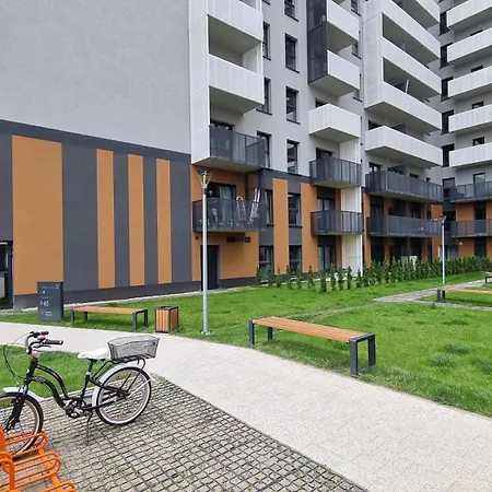 Q Pl 2 Lub 3 Pokojowe Klimatyzowane Przy Manufakturze Z Garażem Gratis, Fv Apartament *