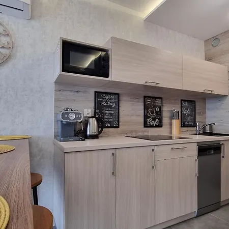 Q Pl 2 Lub 3 Pokojowe Klimatyzowane Przy Manufakturze Z Garażem Gratis, Fv * Łódź