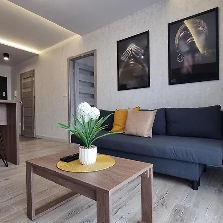 Q Pl ,klimatyzowane 2, 3 Pokojowe Przy Manufakturze Z Garazem Gratis, Fv Apartment *