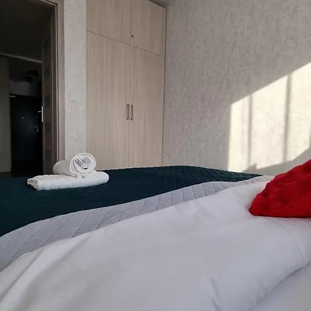 Q Pl 2 Lub 3 Pokojowe Klimatyzowane Przy Manufakturze Z Garażem Gratis, Fv Apartament *