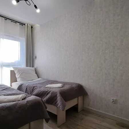 Q Pl 2 Lub 3 Pokojowe Klimatyzowane Przy Manufakturze Z Garazem Gratis, Fv * Łódź