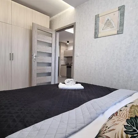 Q Pl 2 Lub 3 Pokojowe Klimatyzowane Przy Manufakturze Z Garażem Gratis, Fv * Łódź