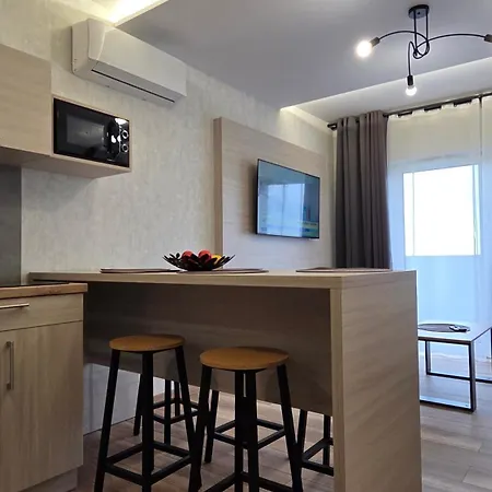 Q Pl 2 Lub 3 Pokojowe Klimatyzowane Przy Manufakturze Z Garażem Gratis, Fv Apartament *