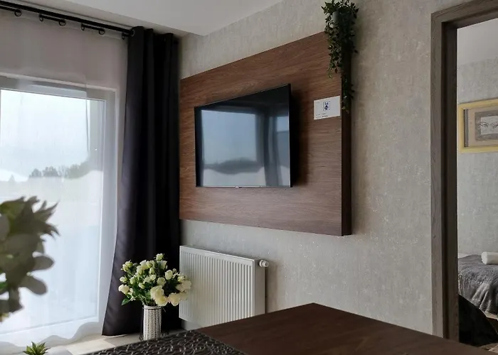 Q Pl 2 Lub 3 Pokojowe Klimatyzowane Przy Manufakturze Z Garazem Gratis, Fv Apartamento