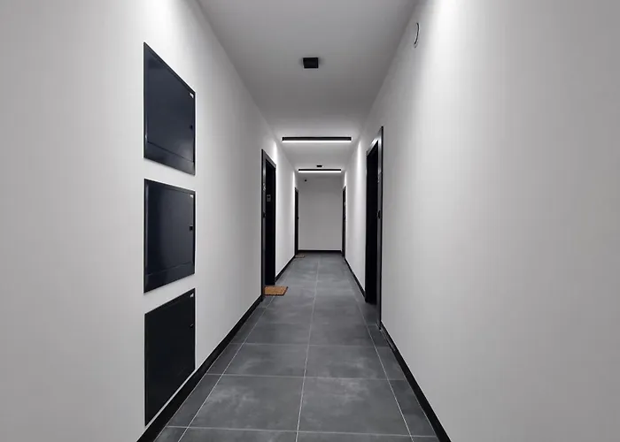 Q Pl 2 Lub 3 Pokojowe Klimatyzowane Przy Manufakturze Z Garazem Gratis, Fv Łódź