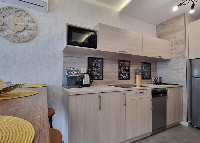 Q Pl 2 Lub 3 Pokojowe Klimatyzowane Przy Manufakturze Z Garazem Gratis, Fv * Łódź