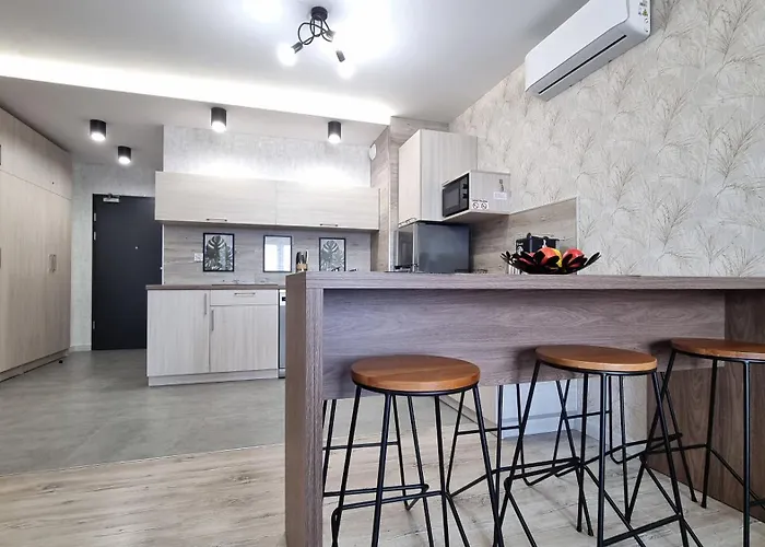 Q Pl 2 Lub 3 Pokojowe Klimatyzowane Przy Manufakturze Z Garazem Gratis, Fv Apartamento Łódź