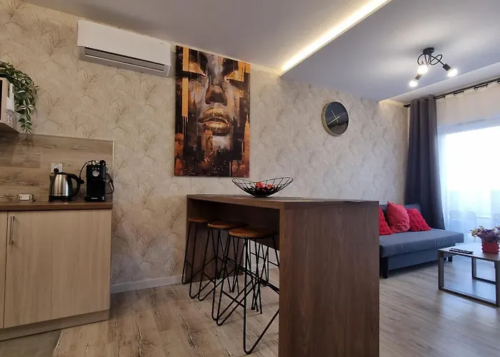 Q Pl 2 Lub 3 Pokojowe Klimatyzowane Przy Manufakturze Z Garazem Gratis, Fv